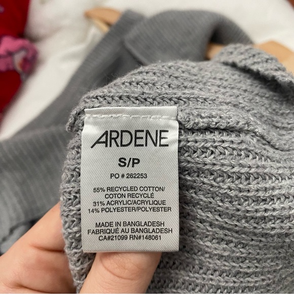 3/30$🤍 ARDENE | Grey knit sleeveless half zip sweater - Picture 7 of 7